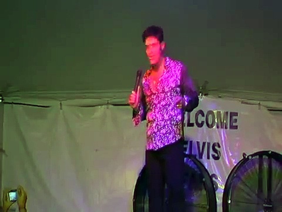 Franz Goovaerts sings Walkin In Memphis at Elvis Week 2010 video