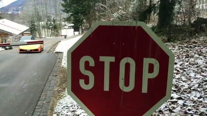 En Lamborghini Huracán pas besoin d'attendre que les barrières se lèvent
