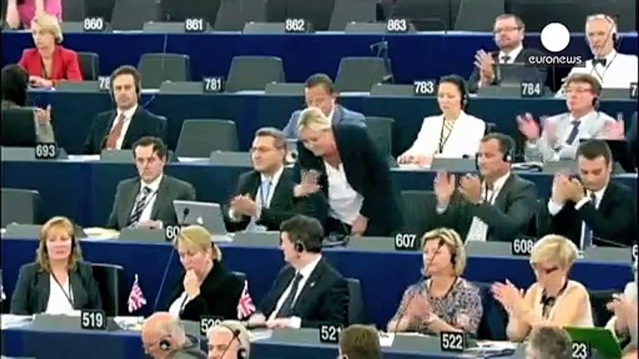 Guai per Marine Le Pen, Front National accusato di frode ai danni dell'Europarlamento