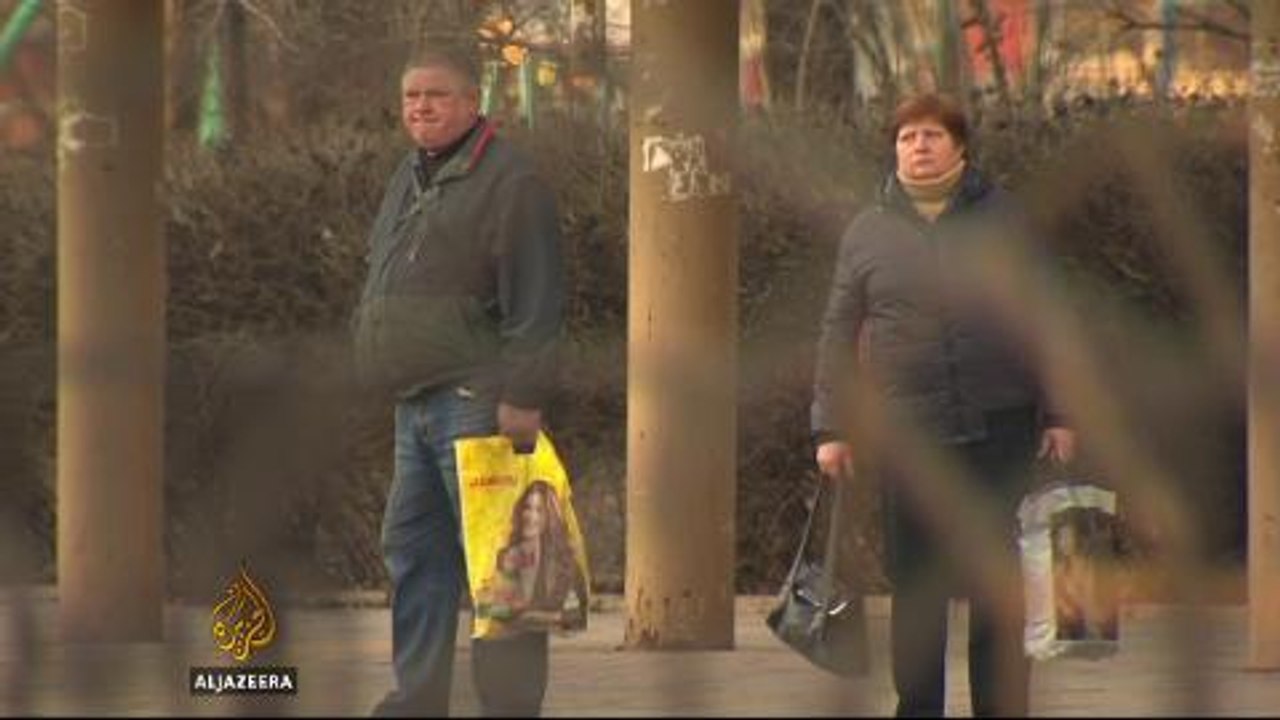 War-ravaged eastern Ukraine faces dwindling foo...