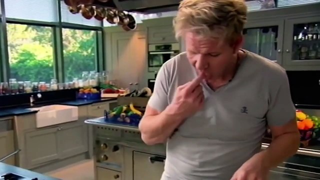 Gordon Ramsay fait des pancakes croustillants