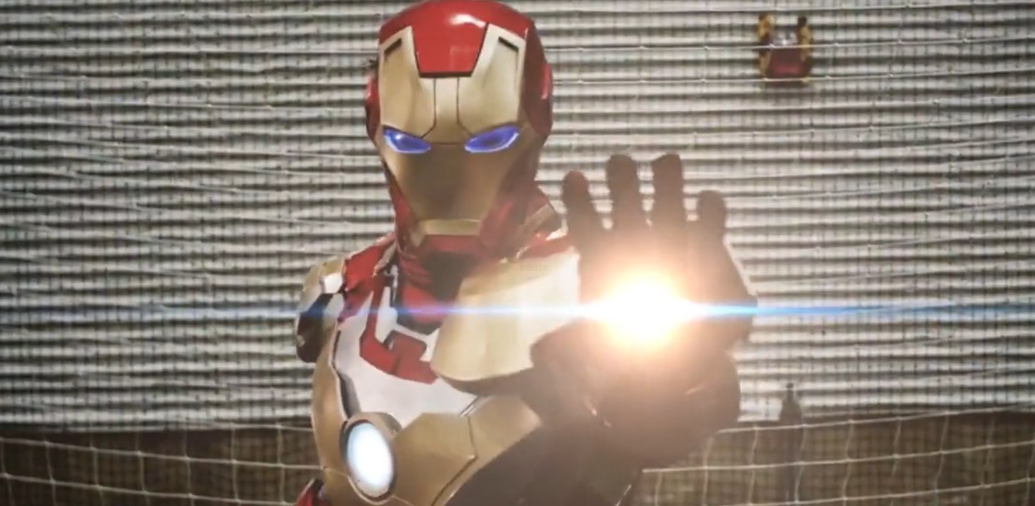 Les super-héros s'affrontent au foot