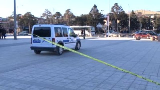 Erzincan'da Şüpheli Paket Fünyeyle Patlatıldı