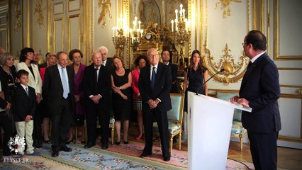Alain Decaux reçoit la légion d'honneur