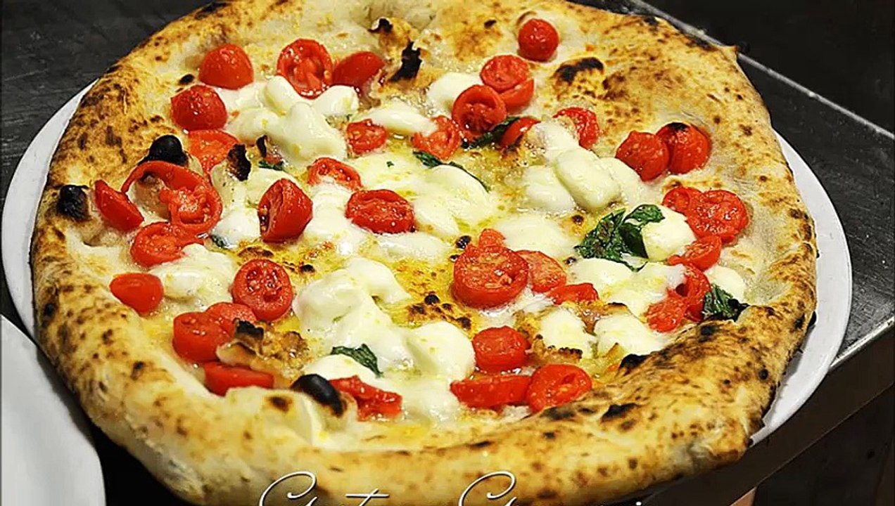 Ode alla pizza margherita.