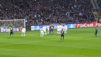 Le coup franc de Brahimi contre le FC Bâle