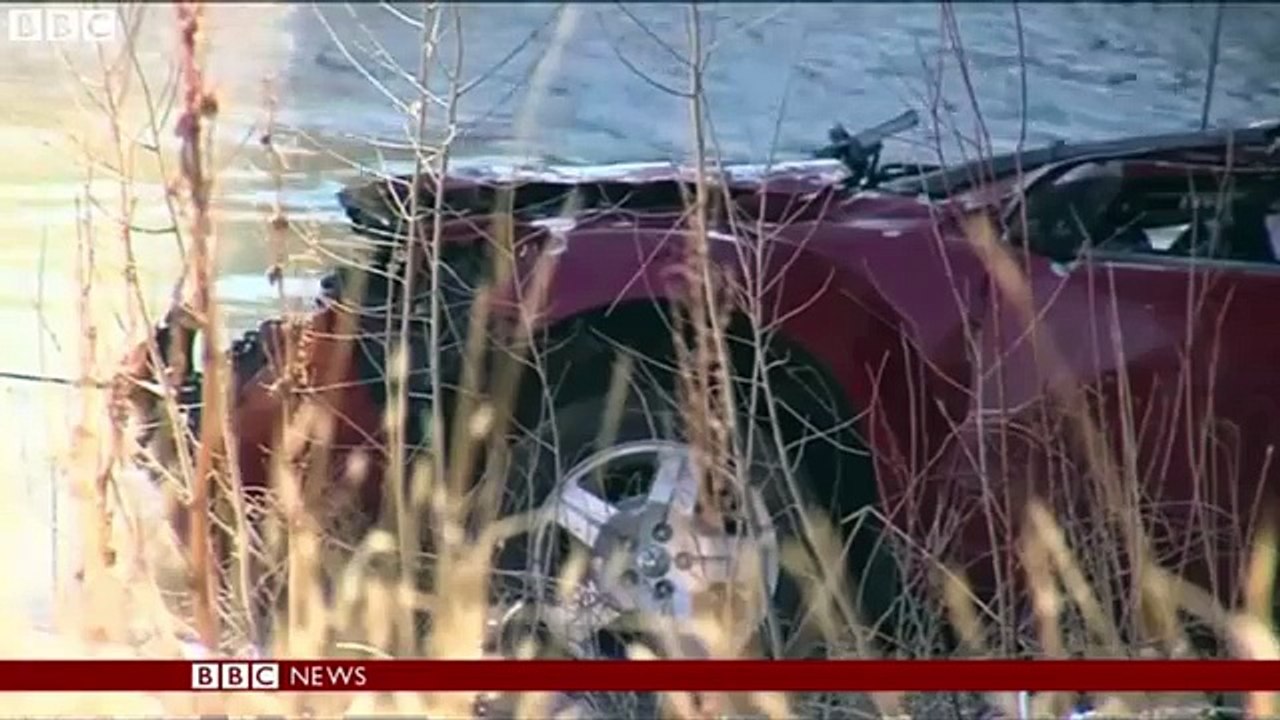 Ce Pêcheur trouve une Voiture dans la Riviere, ce qu'il Trouve dedans est Choquant