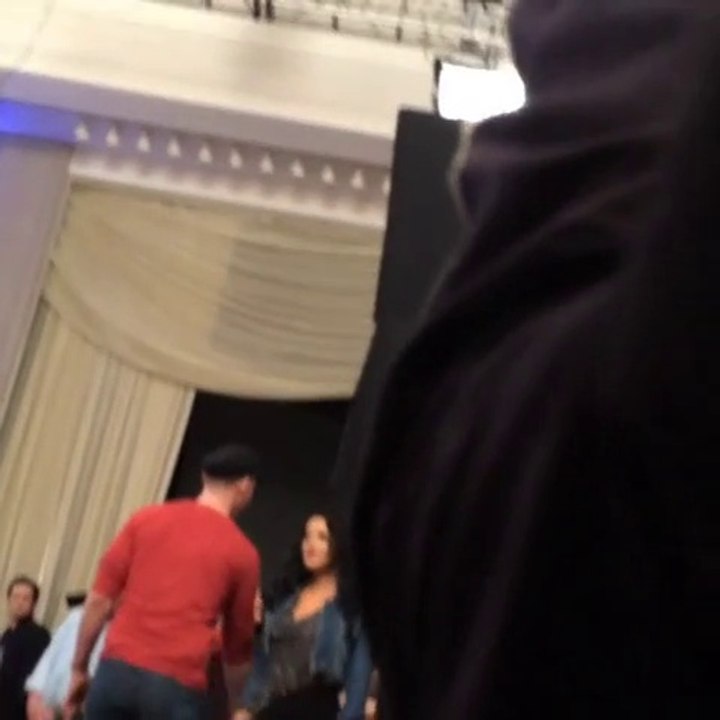 Christina Aguilera - On Set Nashville - Sneaky Peaky