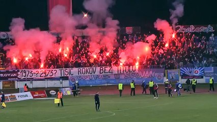 Bengalské ohňe počas derby Slovan - Trnava‬ - HD