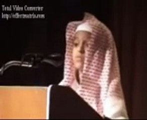 smaal child reciting the holy quran