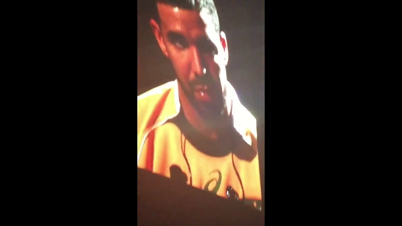 Drake Tears up During First Australian Headlining Tour