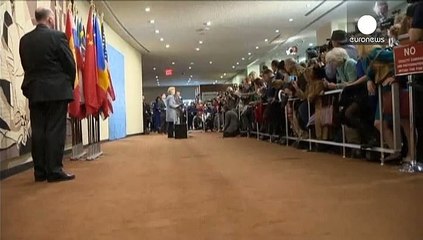 Clinton: "Ich hätte zwei E-Mail-Konten nutzen sollen"