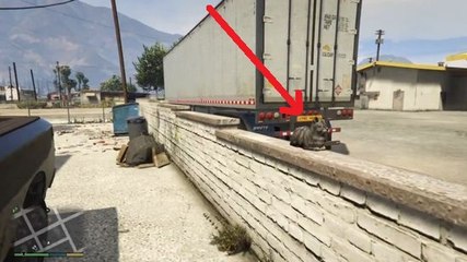 GTA 5'te Kaçan Kedi Arabanın Altında Kaldı