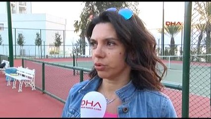 Antalya 'Kadın Bedeni Sömürülüyor' Diyerek Dansözü Sahneden İndirdi