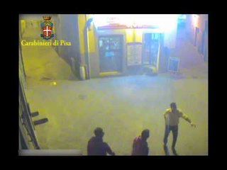 Sant'Omobono (PI) - Cameriere aggredito in piazza (10.03.15)