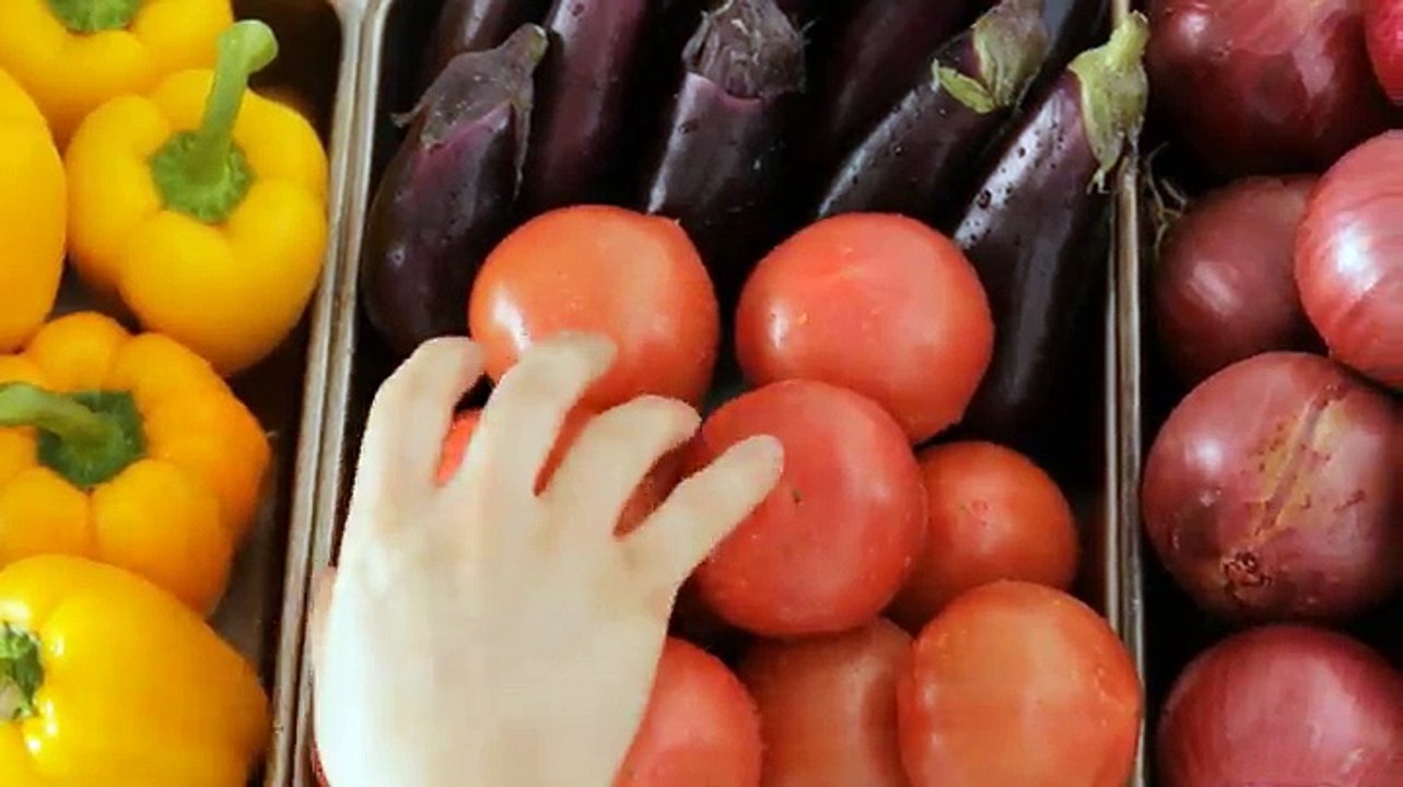 70D Canon Digital SLR Camera with 18-135mm STM Lens