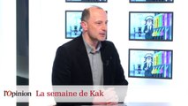 Dessin de Kak : François Hollande en chirurgien, Michel Sapin pilote de drone