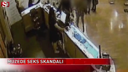 Müzede uygunsuz görüntü skandalı!