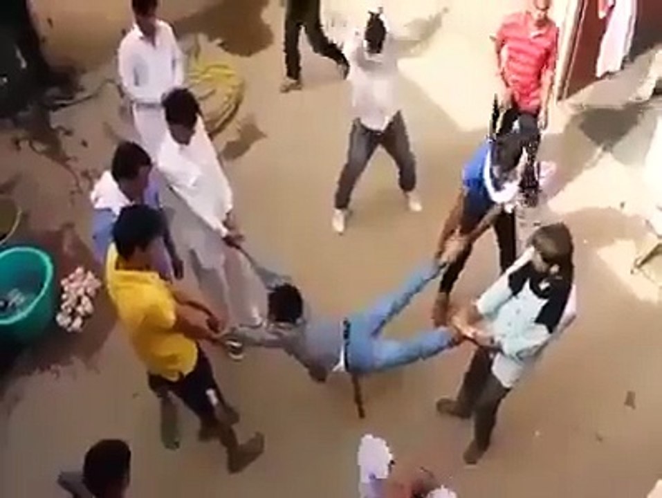 Hindistanda Kıza Laf Atan Adama Verilen Ceza