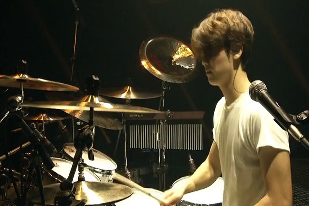 CNBLUE 2014 ARENA TOUR WAVE ＠OSAKA-JO HALL - main 2of3
