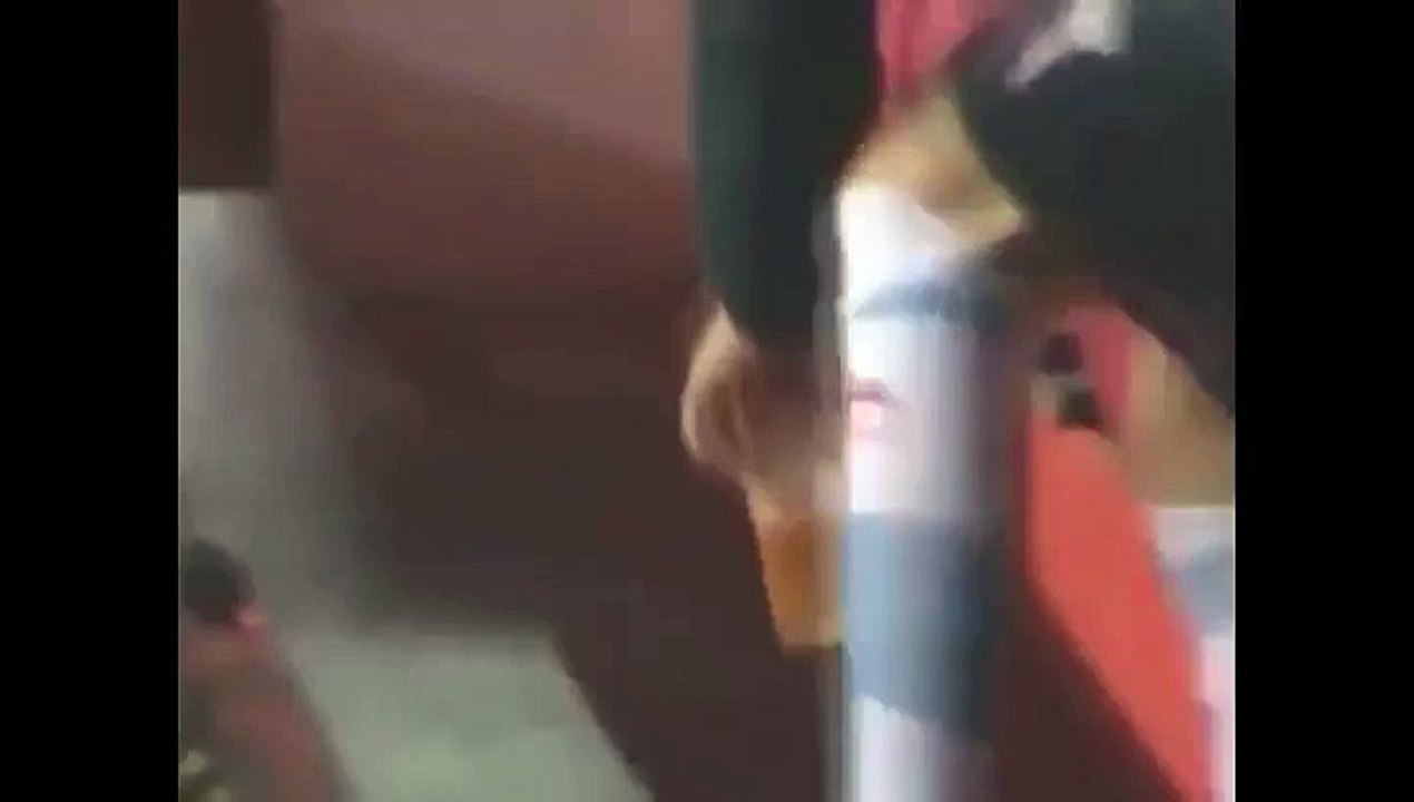 Enrique de Lucas, a été surpris une bière à la main