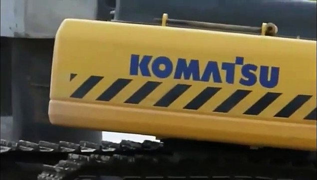 Comment traverser une rivière à l'aide de deux pelleteuses