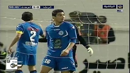 Un but extraordinaire en faisant une aile de pigeon de 30 mètres !