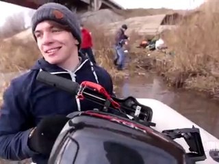 LOOOL ! Et pourquoi pas un barbec sur un morceau de glace par - 30 degrés ?