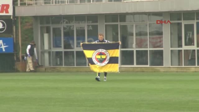 Fenerbahçeli Futbolcu Dirk Kuyt Sezon Şimdi Başlıyor; 11 Finalimiz Var