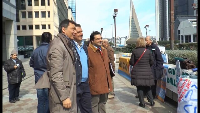 Campania - Acqua, salta dibattito in Consiglio Regionale, protesta dei comitati -2- (11.03.15)