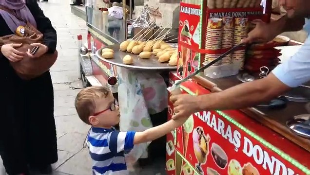 Poor kid traumatized by this turkish Ice cream seller and his jokes!