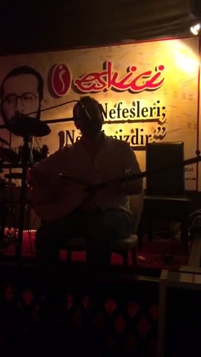 Ulaş Kalaca - Kırmızı Gül Olup Düşsen Elime