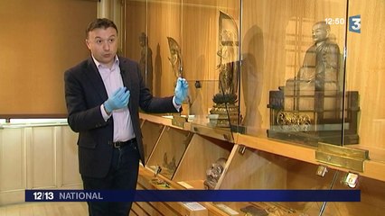 Un masque japonais du XVIIIe siècle ressemble à la marionnette de J. Chirac