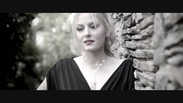 Μαρία Έλενα Κυριάκου | Δύο εγωισμοί (backstage φωτογράφισης) | 11.03.2015 Greek- face (hellenicᴴᴰ video clips)