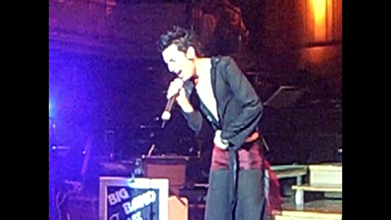 Tom Neuwirth - When the lights go down - Tuntenball Graz