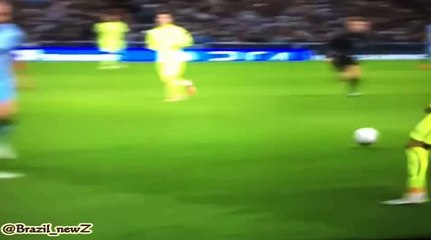 نيمار يراوغ الارجنتيني زباليتا بلمسة خادعة عكس الاتجاه