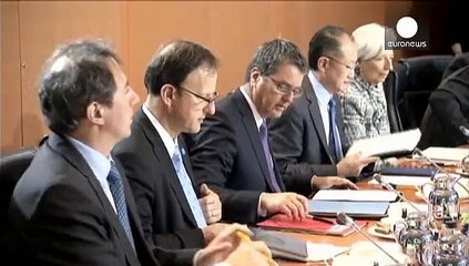 Україна отримає $17,5 млрд від МВФ і $100 млн від Швеції