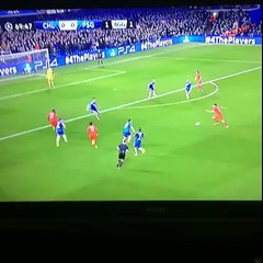 كورتوا ينقذ تشيلسي من إختراق باستوري