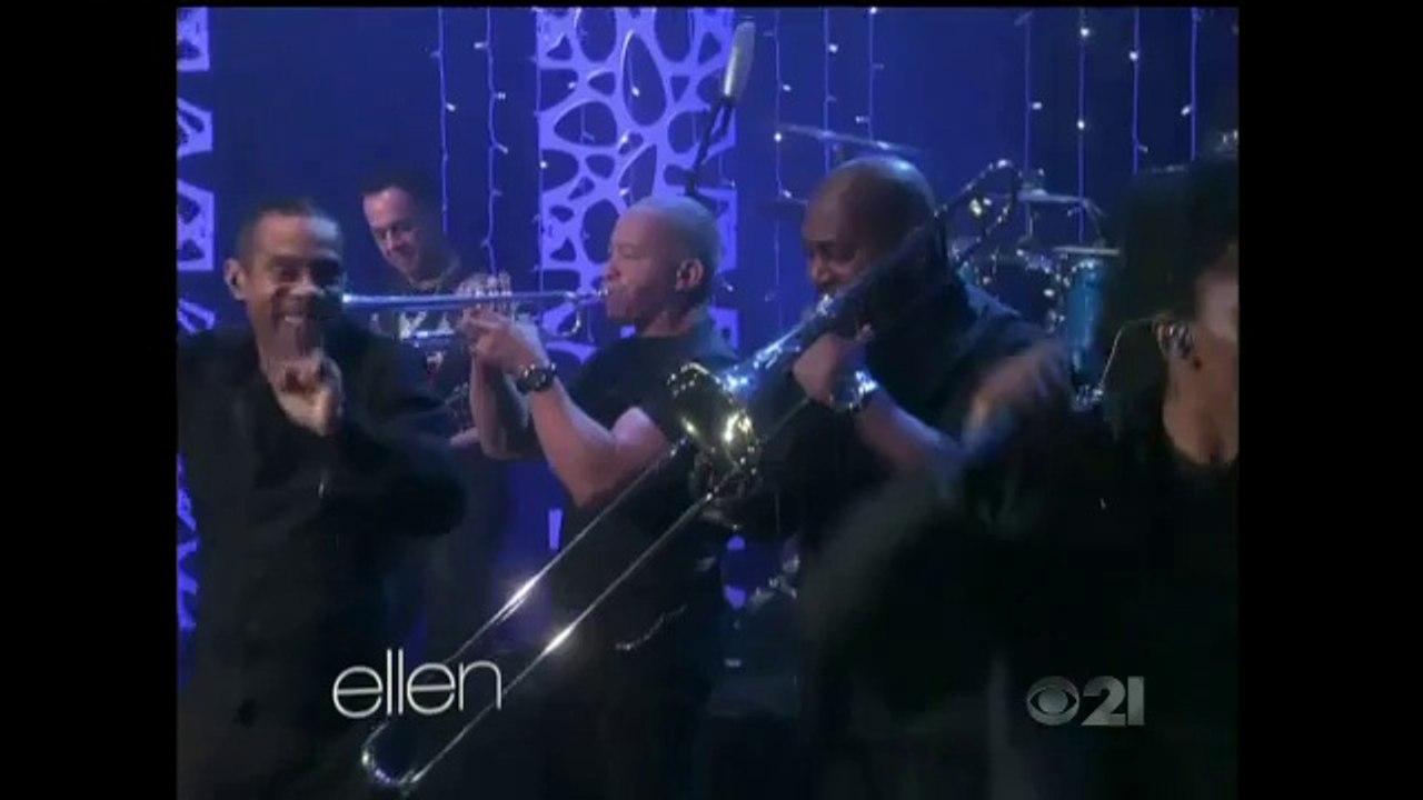 Earth Wind & Fire Performance Mar 11 2015