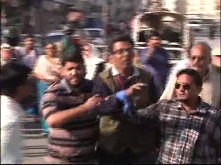 Express News cameraman Waseem Mughal injured due to firing at raid 90