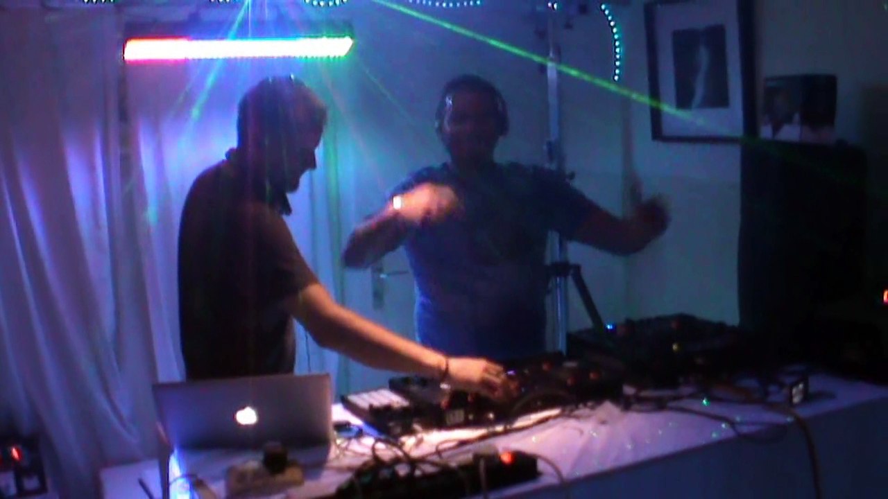 Charles Davis Two DJ Back to Back Training