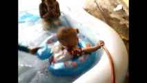 Anak Berenang ❤ Main Air - Mainan Bola ❤ Senangnya #KIDS @Fun.MP4