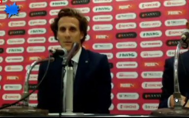 Diego Forlan anuncia su retiro de la Seleccion Uruguay