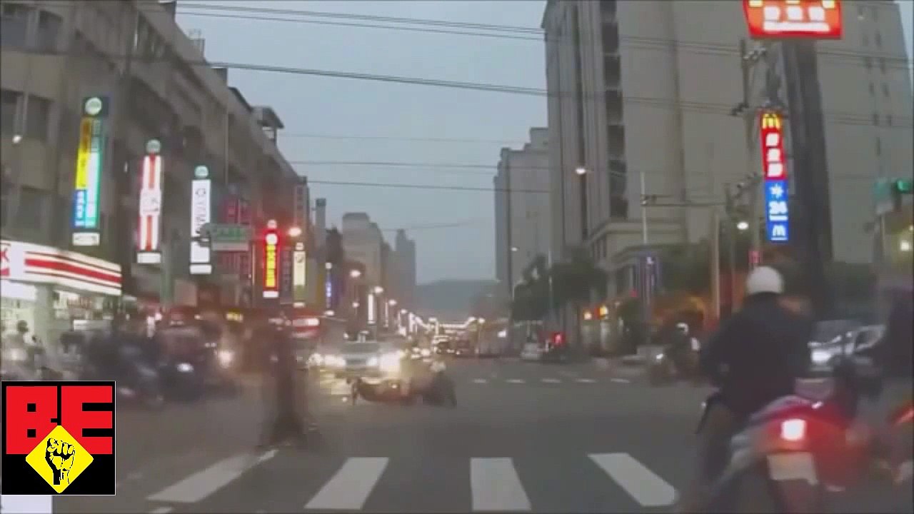 Accidentes de motos (720p)
