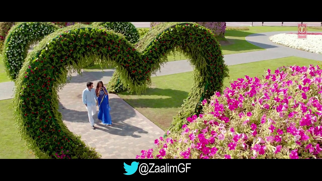 Janib (Female)' Video Song - Dilliwaali Zaalim Girlfriend - Sunidhi Chauhan | Divyendu Sharma