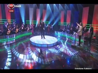 Bedri AYSELİ-Halaylar (Bitlis'in önün de bağlar,Bingöl'de dört dağ için de,Kar yağar ayazlanır)Şef:Ömer Hayri UZUN