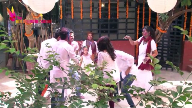 Spicy Actresses Plays Hot & Wet Holi | Holi Celebration 2015