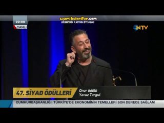 Gonca Vuslateri'yi Tiye Alan Cem Yılmaz