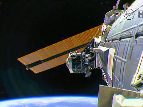 Международный экипаж вернулся с МКС