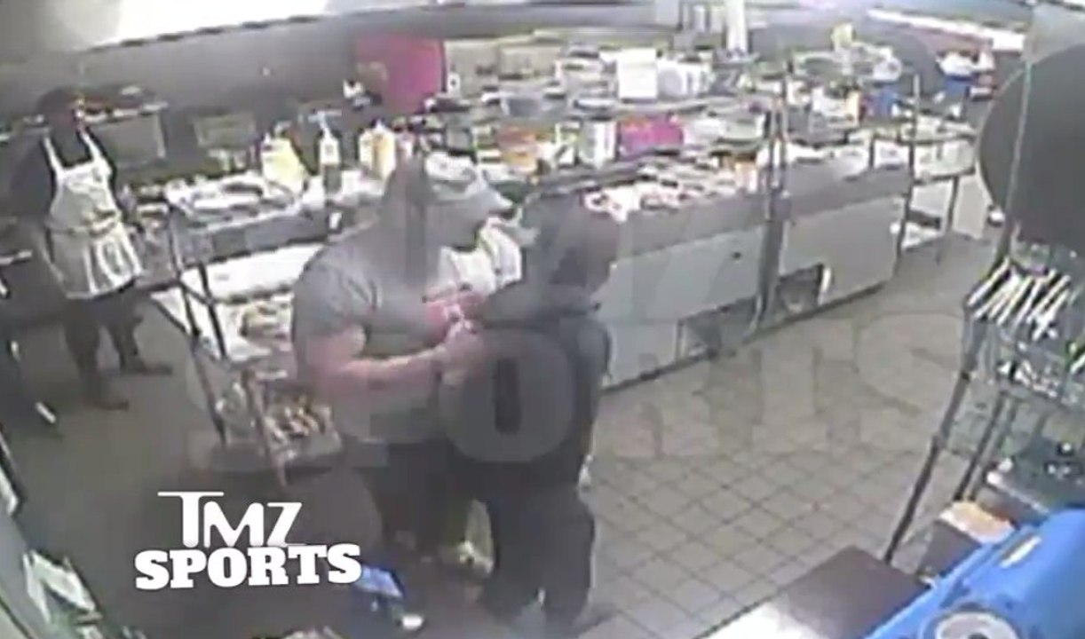 Professional WWE Wrestlers Husband Stops Armed Robber at Restaurant They  Were Eating at - video Dailymotion